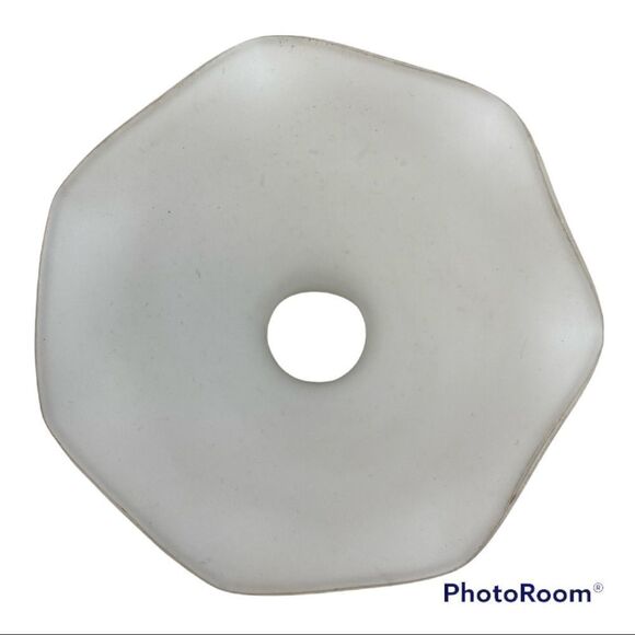 Vintage Beautiful White Satin Glass Floral Vase - Picture 4 of 6